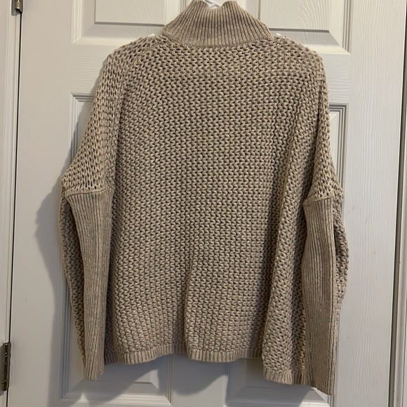 Small Loft Sweater - Picture 2 of 2